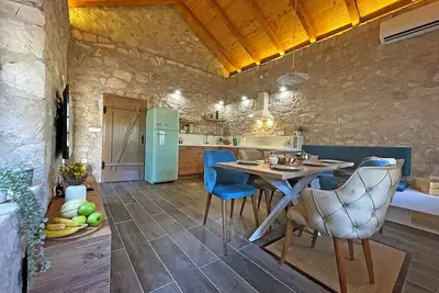 Image de Kostela Stone House