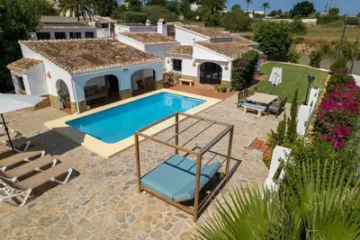 Image de Villa de 4 chambres près de la vieille ville de Javea