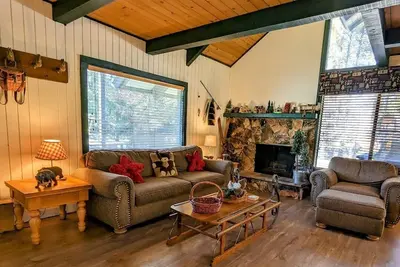Image de Premier Townhouse Just Steps from Snow Summit Mountain Resort!