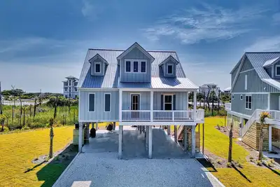 Image de Luxury Dunes Retreat: Gulf & Bay Views + Hot Tub! Private Pool Coming 2026