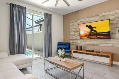 Image de Magical Retreat - A Spacious villa 10 min from Disney