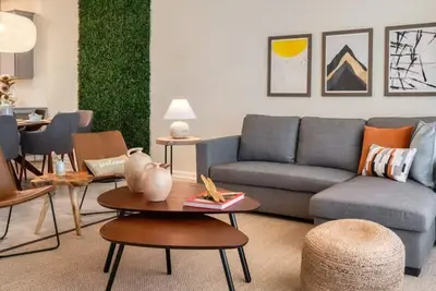 Image de Chic 3br Modern Condo, Spacious & Mickey-Themed