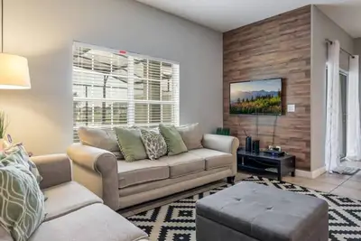 Image de Cozy Home Near Disney Parks - Prime Location