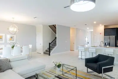 Image de Getaway Delight-8 Bedrooms, Pool & Great Location