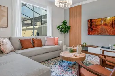 Ultimate Luxury Home-Private Pool, Themed Bedroom