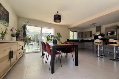 Image de Charmante Villa Climatisée Avec Piscine