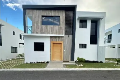 Image de 5 Bed 4 Bedroom Villa w \/ Pool 5min to Beach