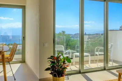 Image de Branch Suite w Shared Pool by Roots Suites