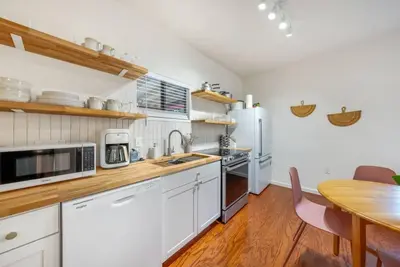 Image de Central & Cozy / 1 Br 1 Ba / Near Alvernon Park