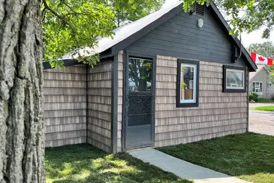 Image de Fully Renovated original Percy Boom Haven cabin.