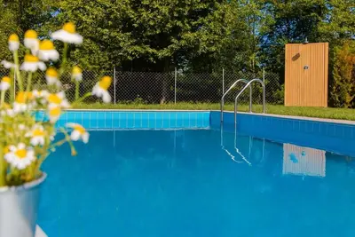 Image de Aristotelia Gi Studio - Cozy Poolside Bliss