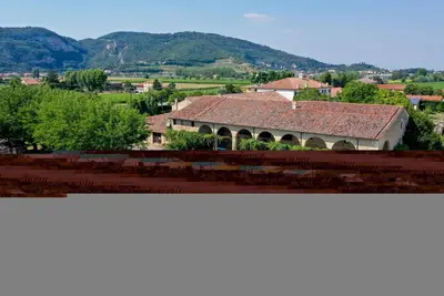 Image de Tigli apartment with two bedrooms and one bathroom on the second floor with 4 metre glass window (apartment 6)
