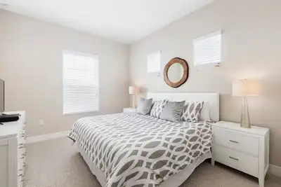 Image de ✫ 5 Br 6 Ba Villa 5min→Disneyworld | Bbq Grill ☀