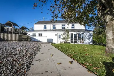 Image de Barn Conversion - Hot Tub - Penally - Tenby