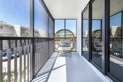 Image de Shorewood 2a: Gulf-Front 3 Bedroom\/3 Bath, Completely Remodeled!