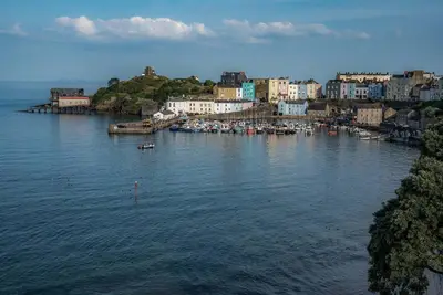 Image de Dragons Den - 2 Bedroom Apartment - Tenby