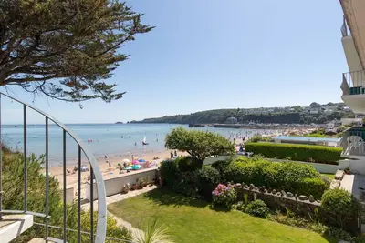 Image de Swn Y Tonnau - Sea Front Apartment, Spectacular Sea Views, Parking, Direct Beach Access