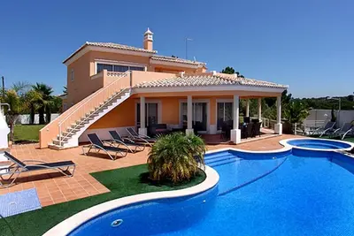 Image de Duma in Albufeira with 4 bedrooms and 4 bathrooms