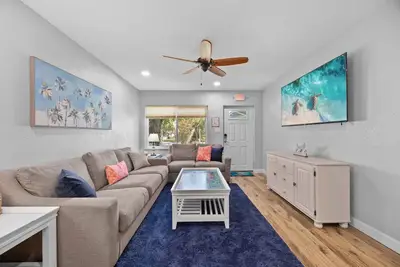 Image de Sea Turtle-Mins to Beach, Pet Friendly, King Bed