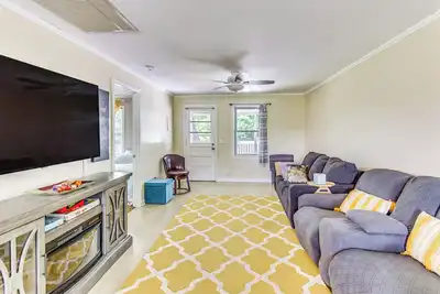 Image de Charming Shallotte Home ~ 4 Mi to Ocean Isle Beach