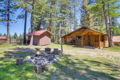 Image de West Kootenai Cabin in Amish Country!