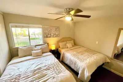Image de Cutesy Condo Near OldTown with a Pool, Patio and Gym