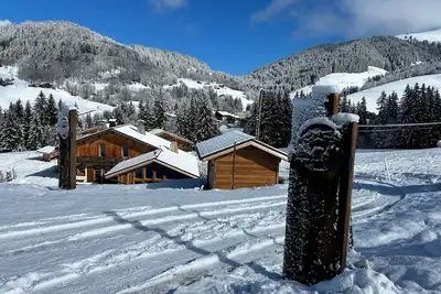 Image de Chalet de l'Ours, au pied des pistes Espace Diamant, idéal pour les familles