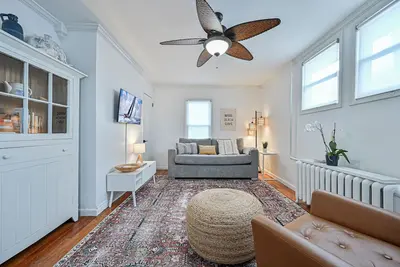 Image de Special Beach Cottage w/ Deck