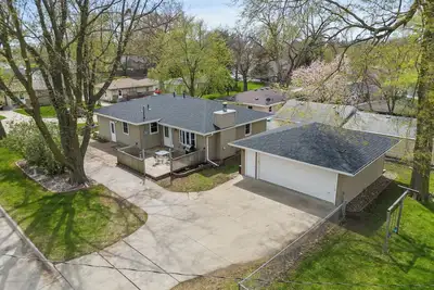 Image de Beautiful home minutes from downtown!
