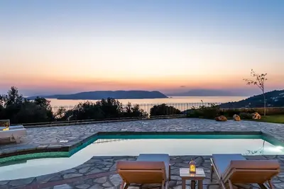 Rodon Luxury Villas \"Aria\"