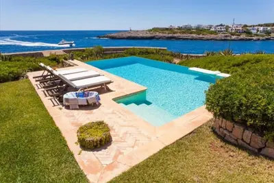 Villa Can Pirata. Seafront Villa For 10 People