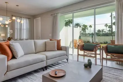 Image de Dream home, prime location, themed bedrooms