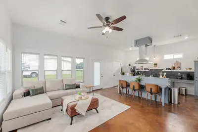 Image de Country Retreat Near Downtown, Winery and Brewery