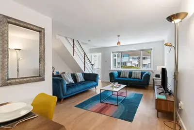 Image de Merlins Gardens - Tenby Cottage