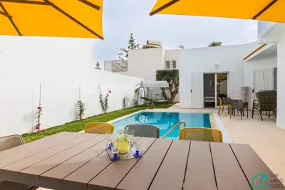 Image de Très charmante villa avec piscine à 5mn de la mer