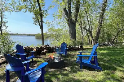 Image de Sunset Haven located within 45min of the Twin Cities and right on the lake!