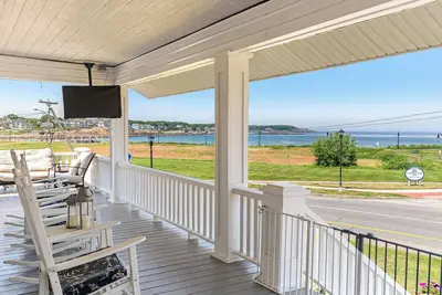Image de The Sand Castle at Short Sands Beach