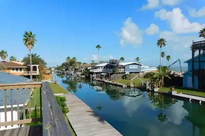 Image de Canal Views W/Boat Slip on Key Allegro! Spacious and Cozy! New!