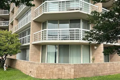 Image de River, swimming Pool, Tennis, Kayaking, Dining, Walking/Running Trails, Views