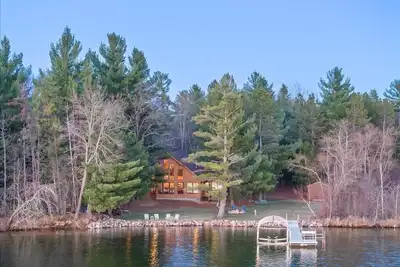 Image de Lakeside 7 Acre Cabin by Nisswa! Private Tennis Court and 200+ ft Sandy Shore!