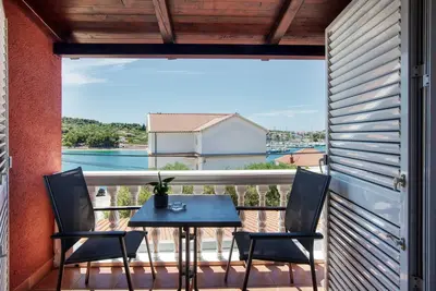 Image de Appartement d'une chambre prés de la plage Jezera, Murter (A-23192-b)