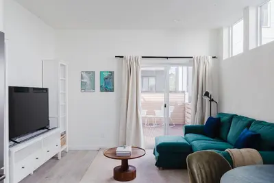 Image de Gorgeous Ballard 2br w/ Rooftop Patio, near Shops & Food, by Blueground