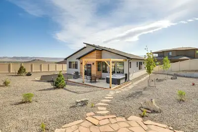 Image de Luxe Living: Grand Junction Home w/ Hot Tub, Views