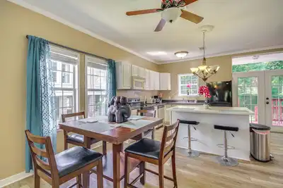 Image de Biloxi Home: Walk to Fishing & 2 Mi to Beach!