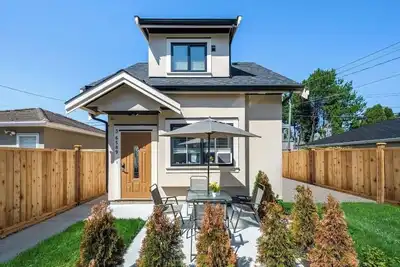 Image de Brand new 3 bedroom brand new laneway house near public transit