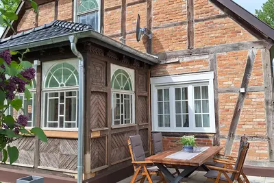 Image de Historisches 5 Gutshaus am Fluss mit Panoramablick und Riesigem Grundstück
