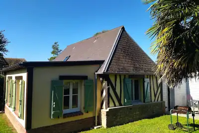 Image de Maison très bien aménagée, tout confort, au calme avec un beau petit jardin