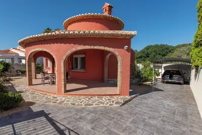 Image de Casa Deveses, 2 Schlafzimmer, Privates Grundstück, 2 Minuten zu Fuß zum Strand