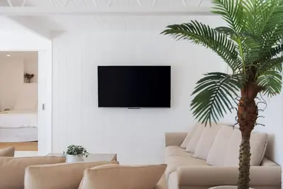 Image de Recently refurbished lower duplex