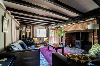 Image de Character cottage next to idyllic country walks